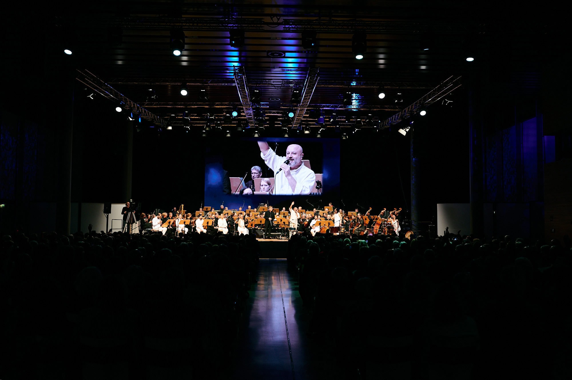 Kardes Türküler ft. Beethoven Orchester Bonn 6 Beethovenorchester Bonn Kardes Tuerkueler Konzert 231