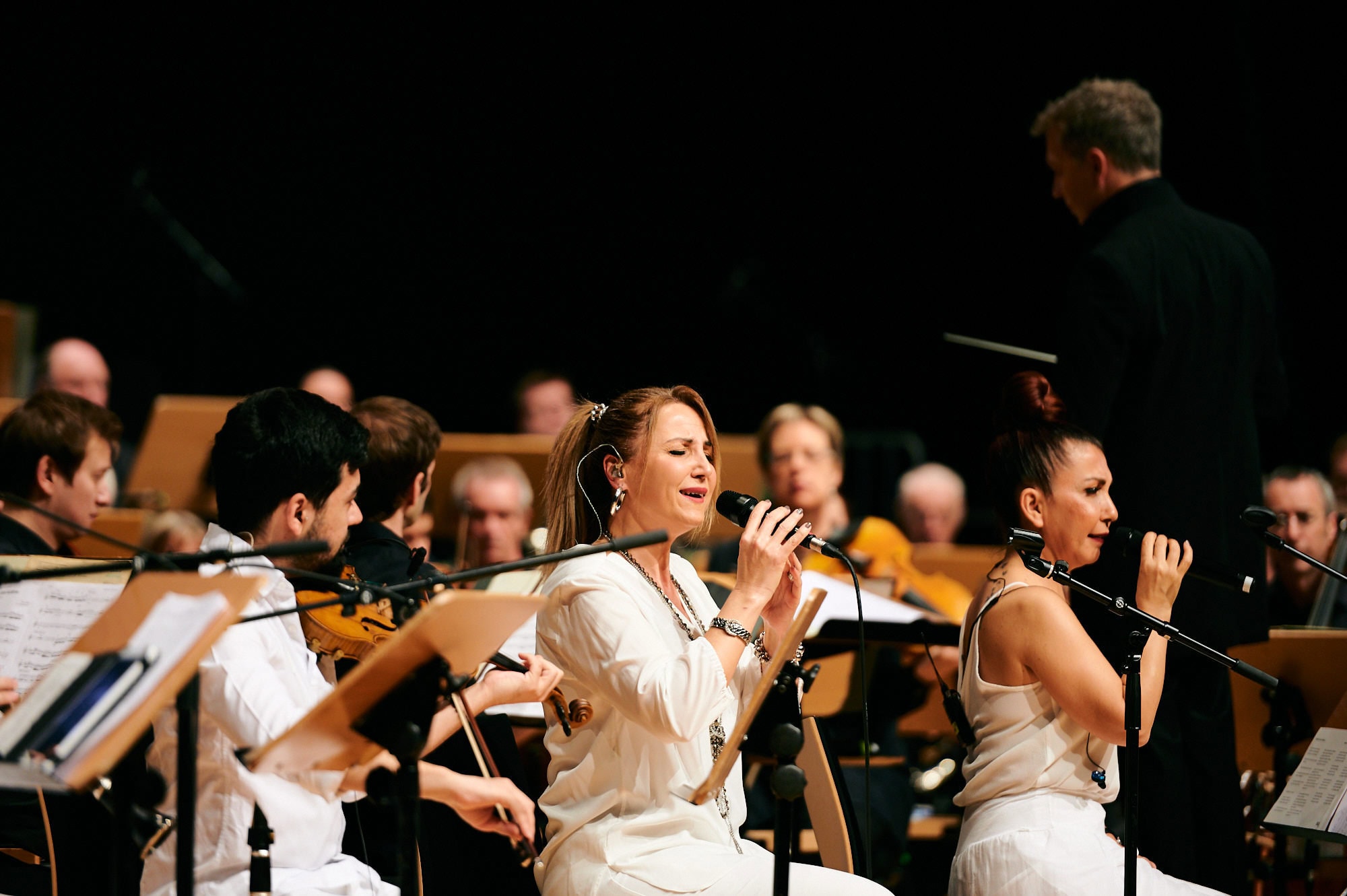 Kardes Türküler ft. Beethoven Orchester Bonn 7 Beethovenorchester Bonn Kardes Tuerkueler Konzert 232