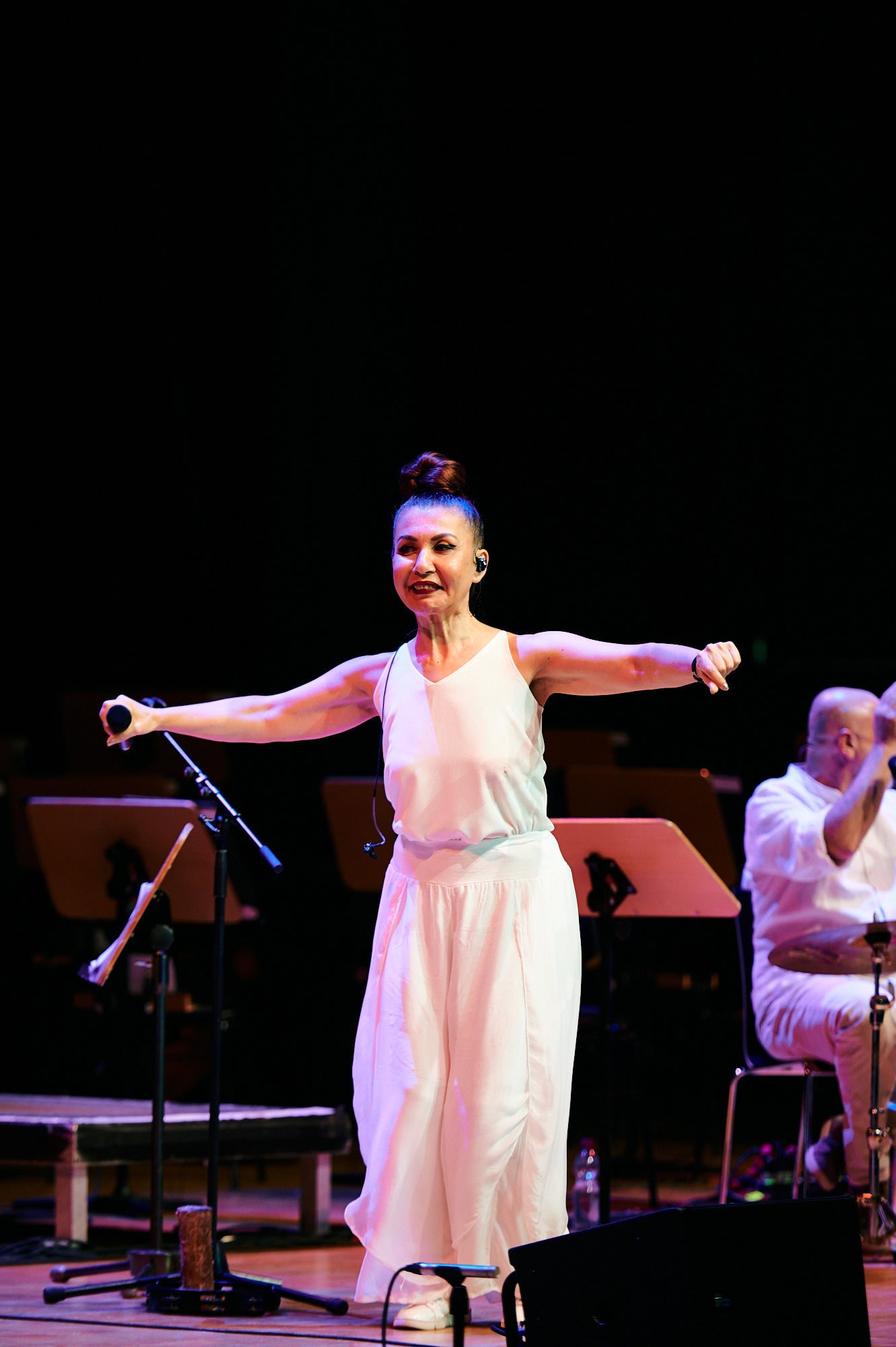 Kardes Türküler ft. Beethoven Orchester Bonn 15 Beethovenorchester Bonn Kardes Tuerkueler Konzert 240