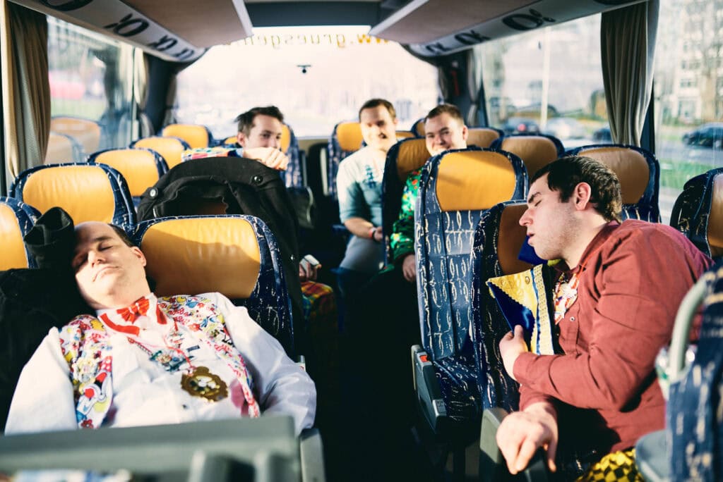 Dokumentarische Fotografie von einer Busreise mit jungen Menschen in Bonn.