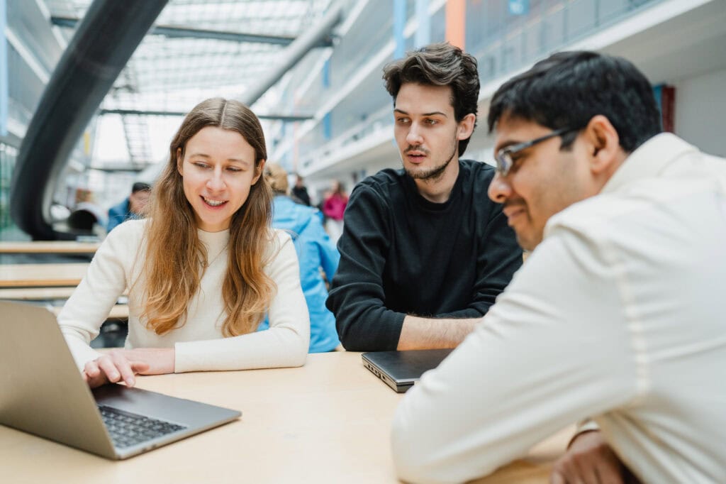 AI made in Germany: Ein zukunftsweisender Bildpool für die Konrad Zuse Schools (DAAD) 8 2023 DAAD Zuse School Wissenschaftsfotograf nathan dreessen 11